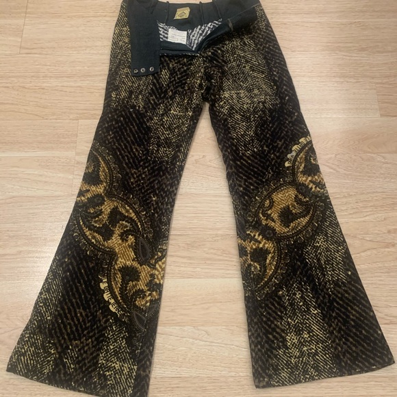 Save The Queen Denim - Lagatte Save The Queen velvet jeans
